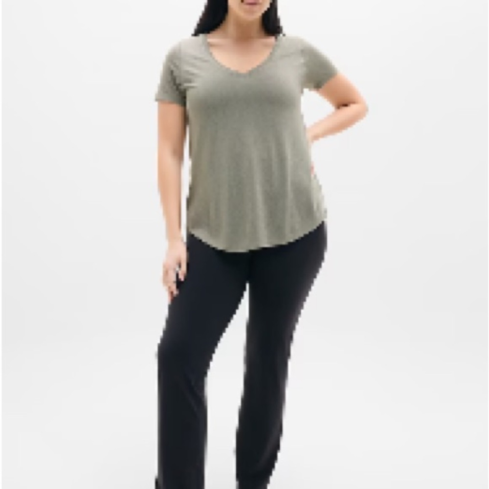 Athleta Breezy Scoop V-neck tee